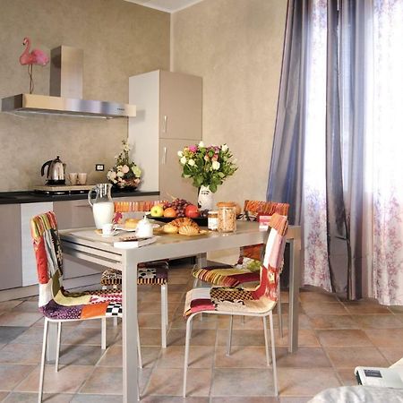 Il Cortile Bed & Breakfast บรา ภายนอก รูปภาพ