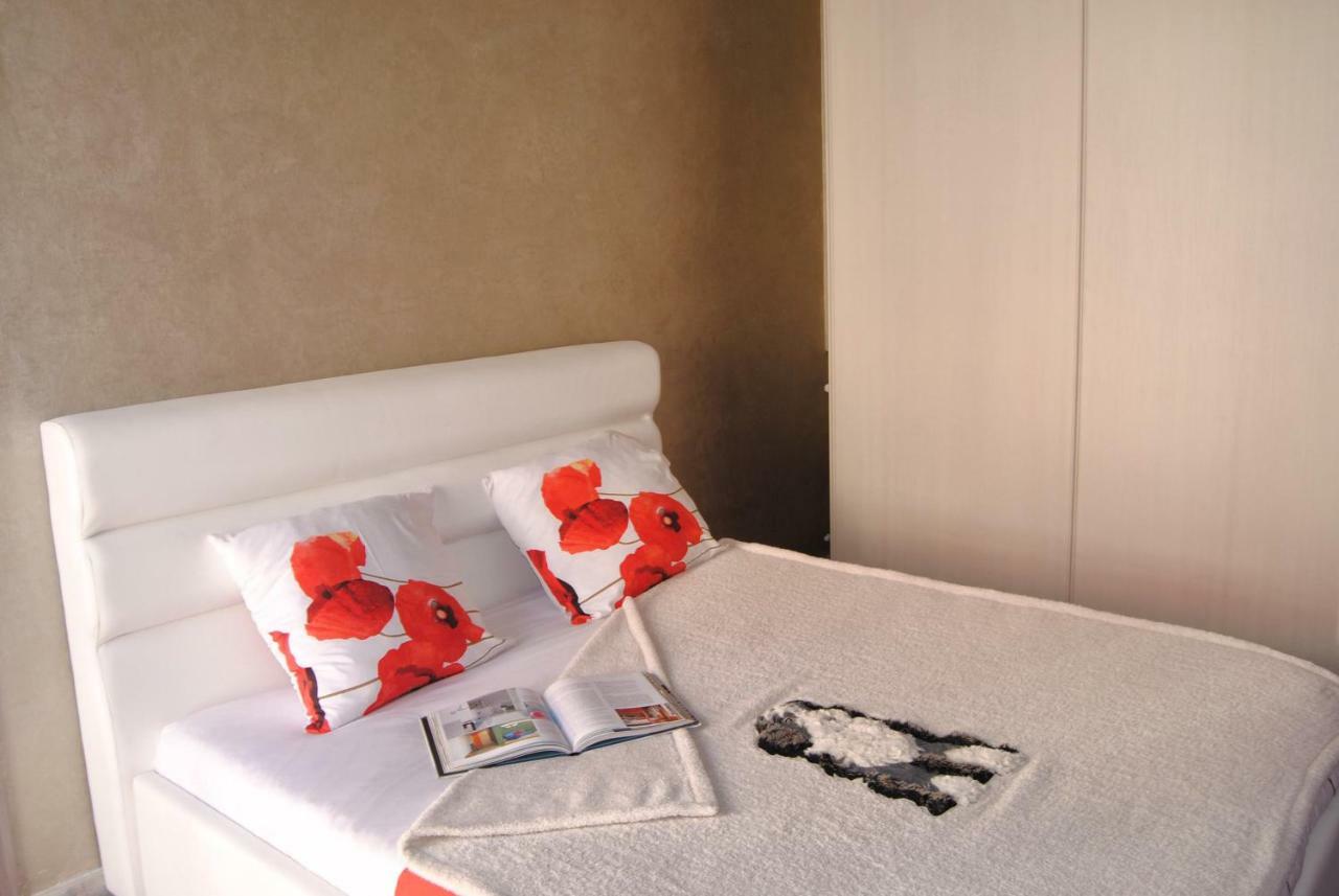 Il Cortile Bed & Breakfast บรา ภายนอก รูปภาพ